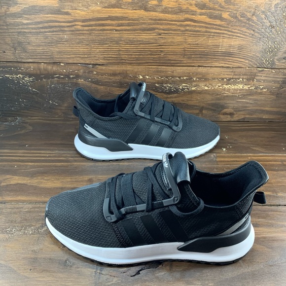 ee7161 adidas